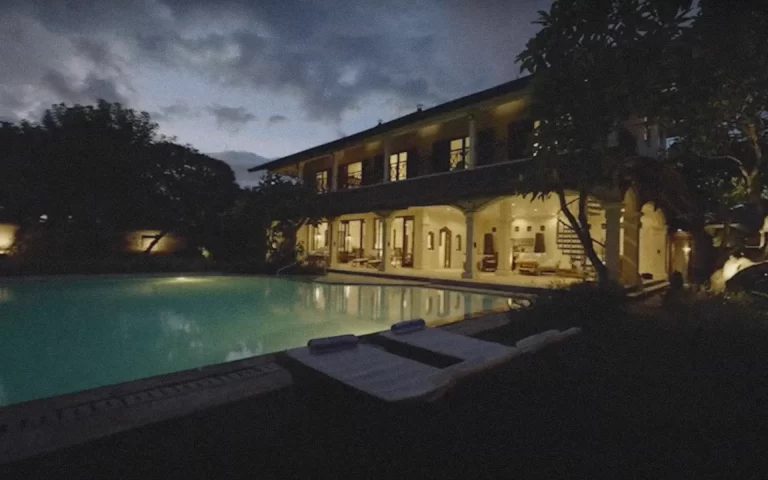 villa-tanjung-bunga-pool-evening