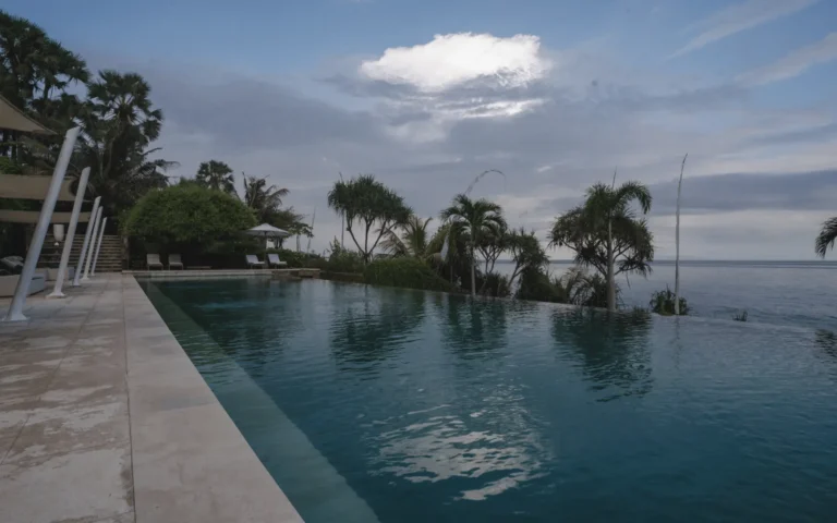 Infinity pool overlooking the ocean at Shunyata Villas in Karangasem, Bali